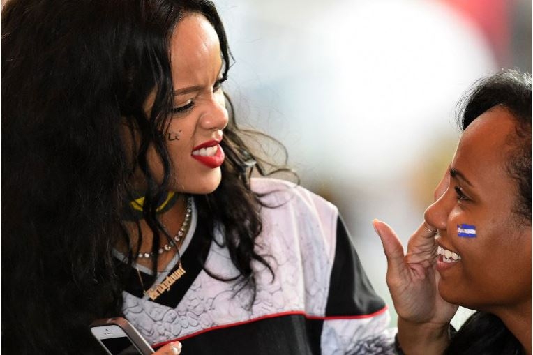 Rihanna kupanın önüne geçti! galerisi resim 8