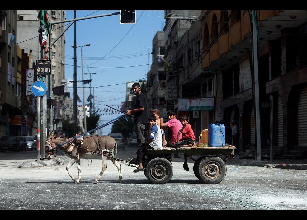 İsrail sivilleri hedef alıyor ! galerisi resim 13