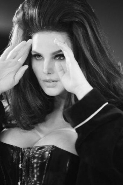 2015 Pirelli takviminden nefes kesen ilk kareler galerisi resim 2