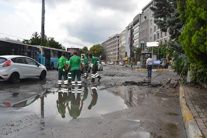 İstanbul'da yoğun yağış hayatı felç etti galerisi resim 17