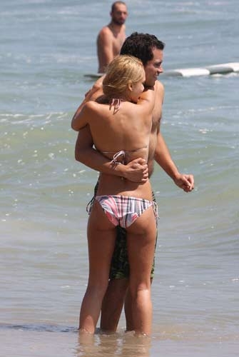 Jessica Alba plajda galerisi resim 9