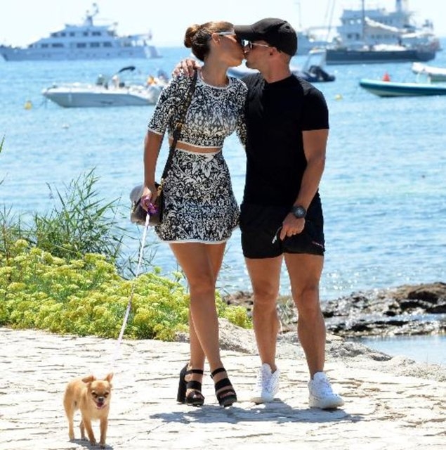 Sneijder ve Yolanthe'nin aşk tatili galerisi resim 1