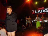 Kuşum Aydın sahneye mini şortla çıktı galerisi resim 9