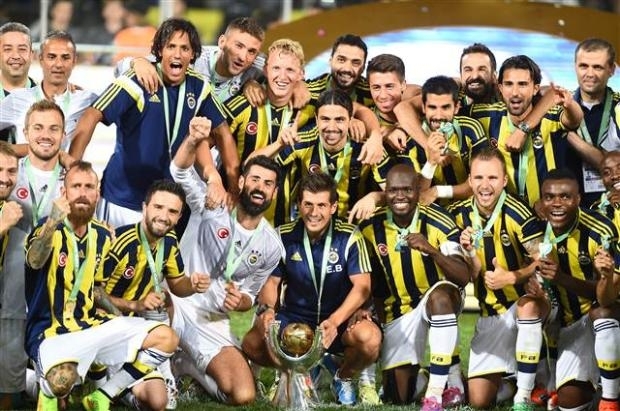 Derbi maçından geceye damgasını vuran kareler galerisi resim 14