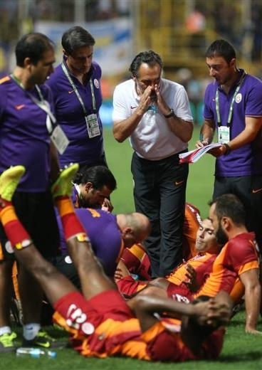 Derbi maçından geceye damgasını vuran kareler galerisi resim 17