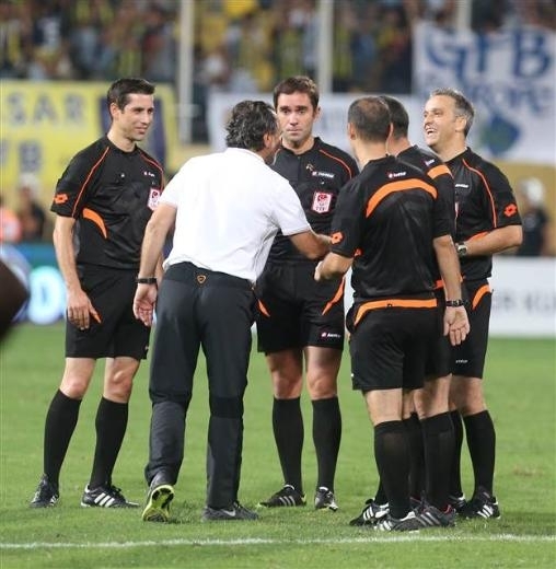 Derbi maçından geceye damgasını vuran kareler galerisi resim 18