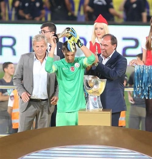 Derbi maçından geceye damgasını vuran kareler galerisi resim 19