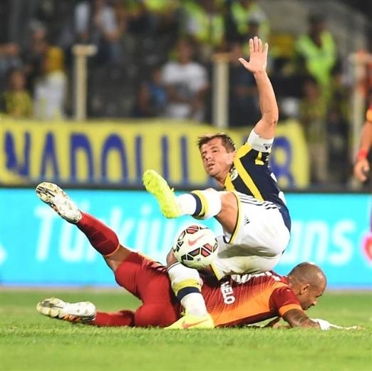 Derbi maçından geceye damgasını vuran kareler galerisi resim 6