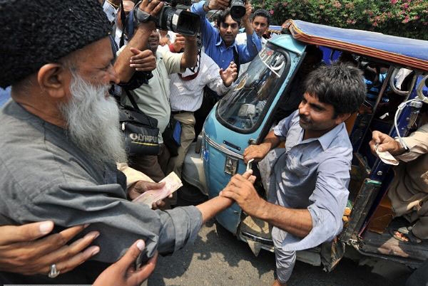 O bir dilenci ve 25 tane özel hastanesi var! galerisi resim 7