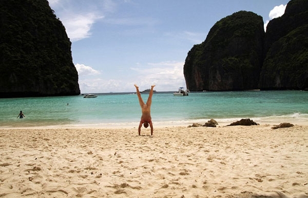 Dünyayı çıplak geziyor galerisi resim 3