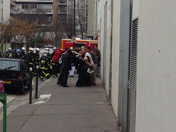 Fransa'da kanlı mizah: 12 kişi öldü galerisi resim 14