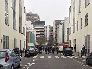 Fransa'da kanlı mizah: 12 kişi öldü