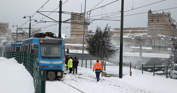 İstanbul'da kar çilesi galerisi resim 4