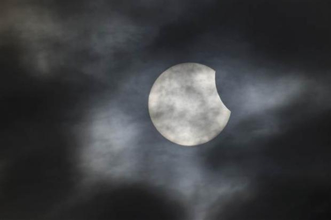 Güneş tutulmasından en güzel kareler galerisi resim 10