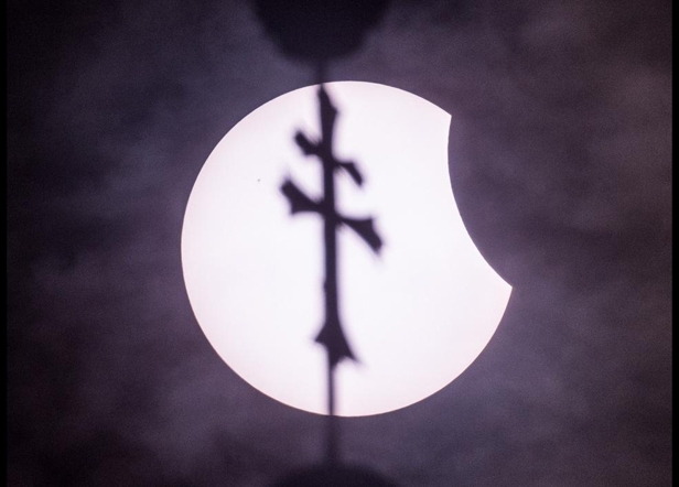 Güneş tutulmasından en güzel kareler galerisi resim 14