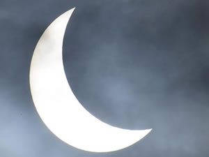 Güneş tutulmasından en güzel kareler