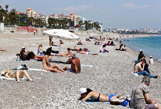 Konyaaltı'na yaz geldi galerisi resim 1