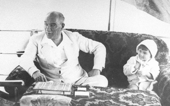Atatürk ve çocuk sevgisi galerisi resim 10