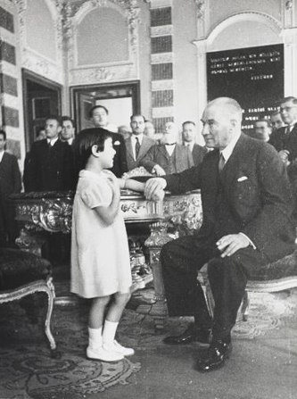 Atatürk ve çocuk sevgisi galerisi resim 11