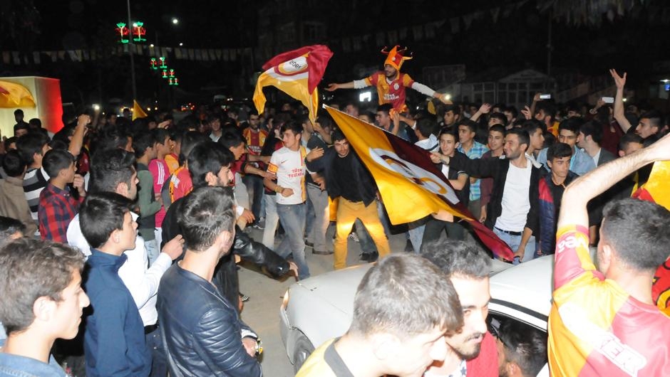 2014-2015 Şampiyonu Galatasaray galerisi resim 3