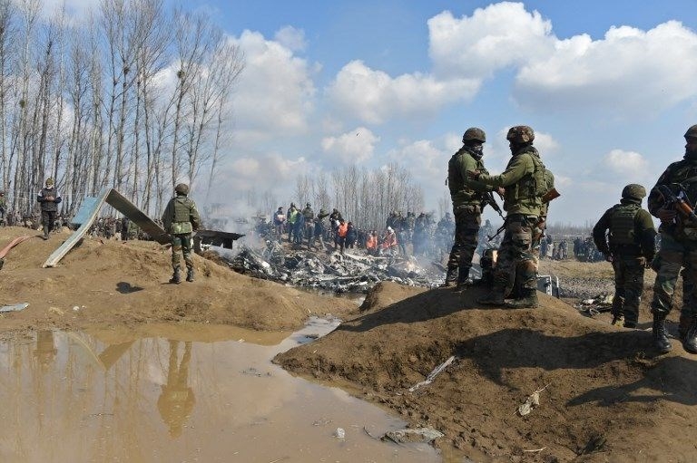 Savaş uçağı düşürüldü galerisi resim 3