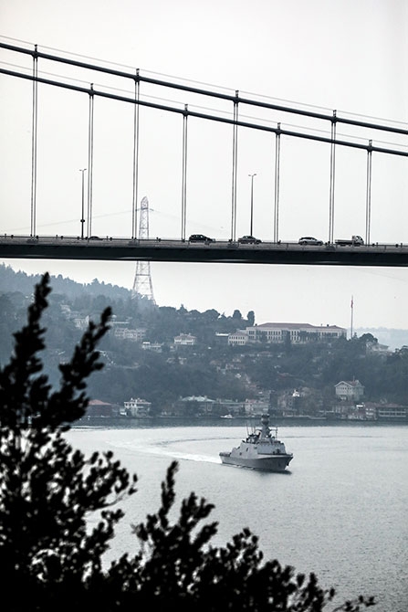 Türk Savaş Gemileri İstanbul Boğazı'ndan Geçti galerisi resim 11