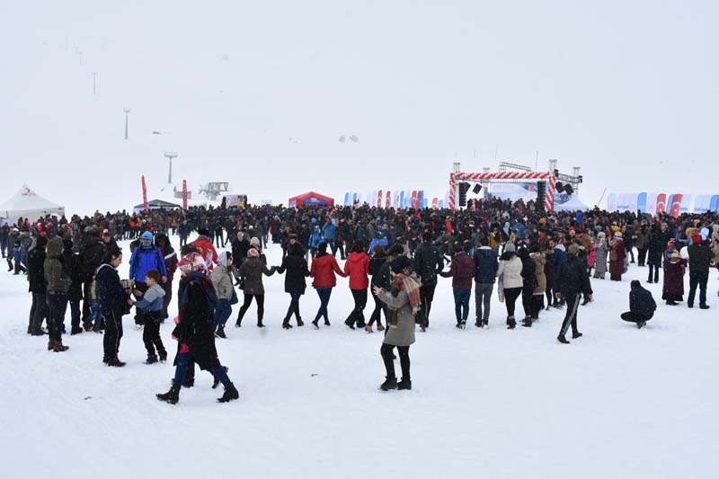 2 bin 800 metrede kar festivali galerisi resim 18