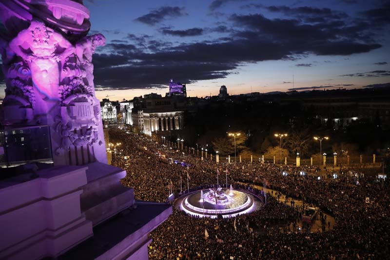 İspanyol kadınlar meydanları doldurdu galerisi resim 10