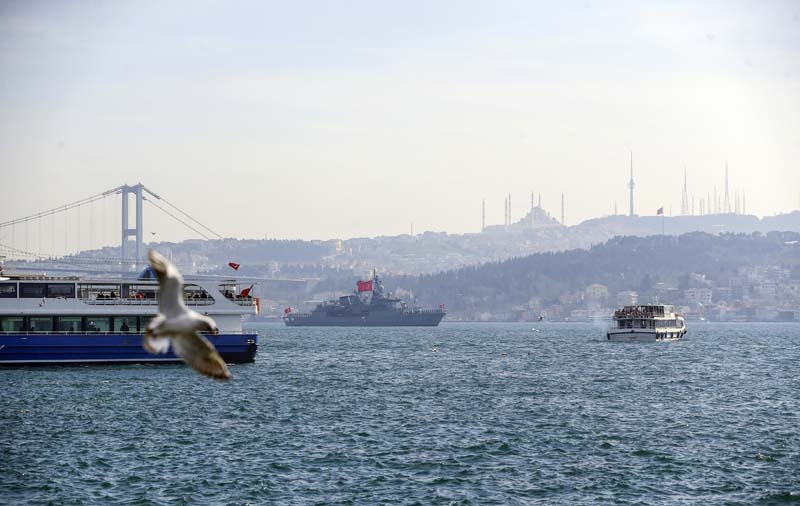 Savaş gemileri Boğaz'dan geri döndü galerisi resim 14