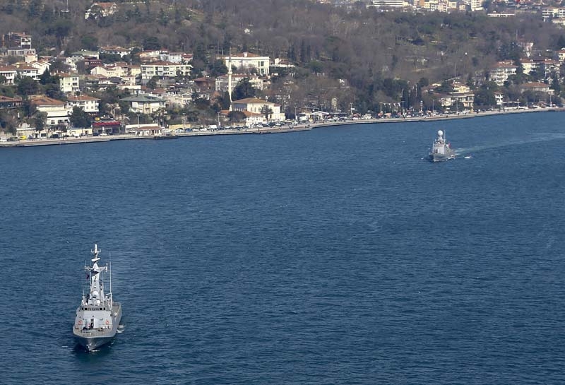 Savaş gemileri Boğaz'dan geri döndü galerisi resim 4