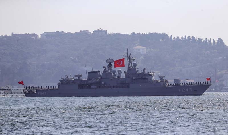 Savaş gemileri Boğaz'dan geri döndü galerisi resim 9