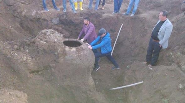 Tarlayı sürerken buldu! galerisi resim 6