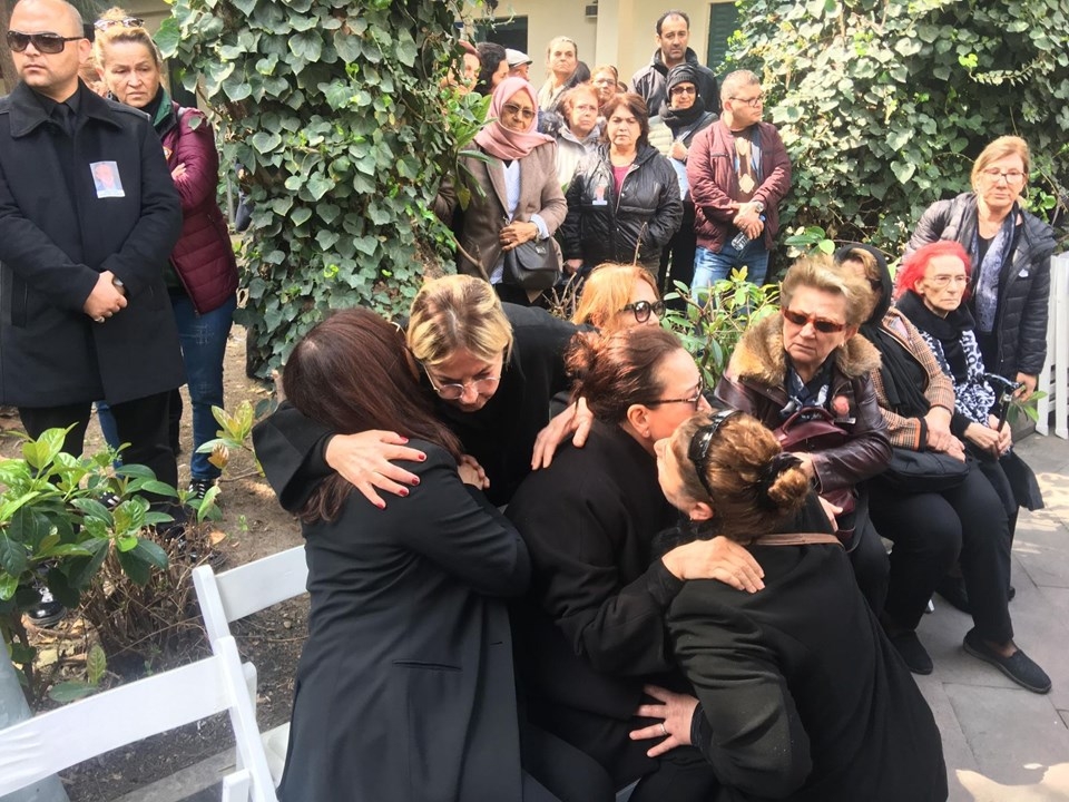 Demet Akbağı dostları yalnız bırakmadı galerisi resim 11