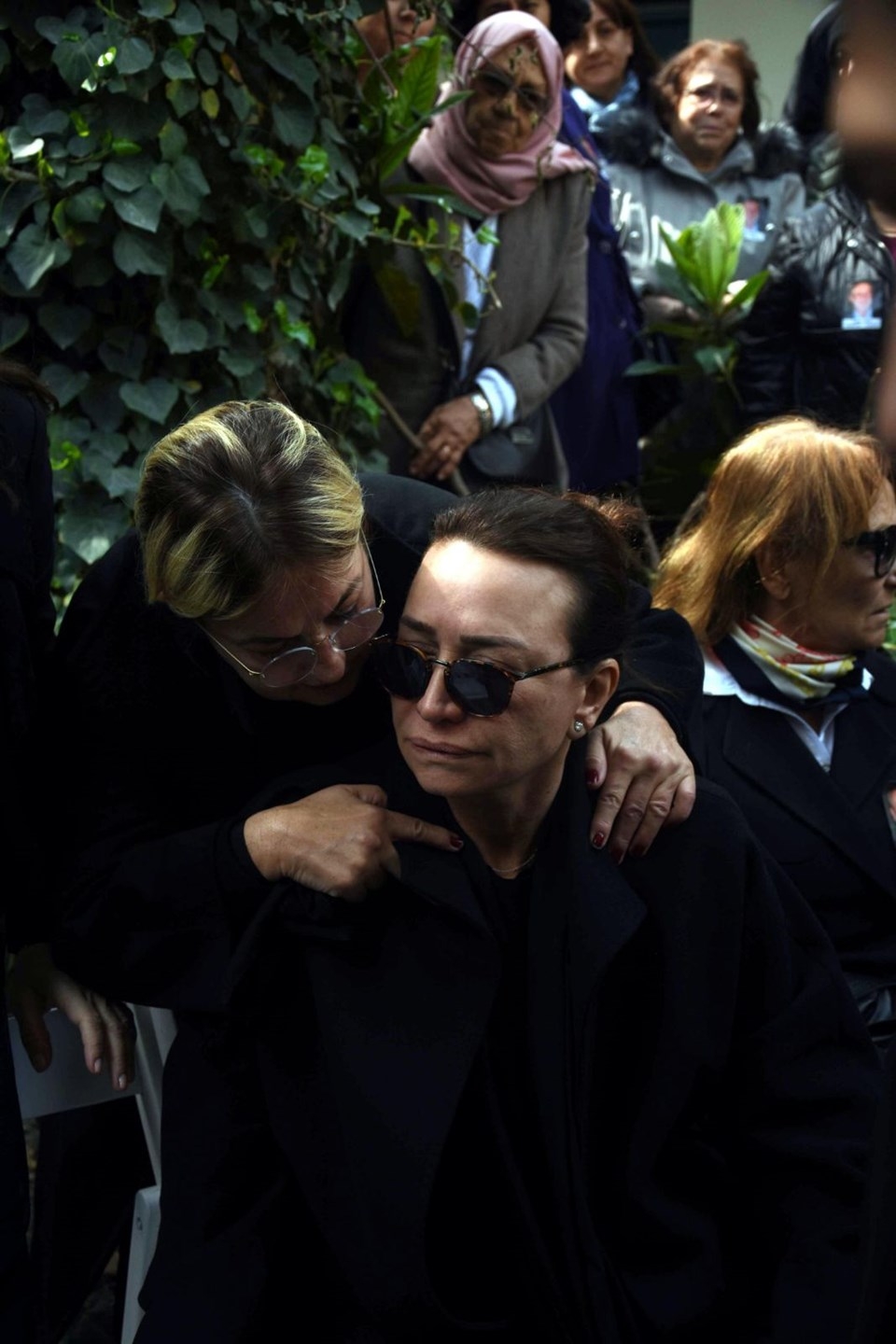 Demet Akbağı dostları yalnız bırakmadı galerisi resim 16