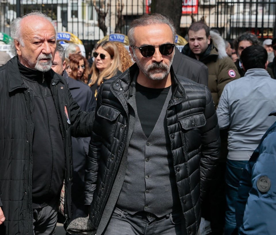 Demet Akbağı dostları yalnız bırakmadı galerisi resim 20