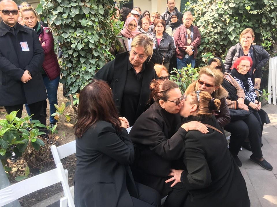 Demet Akbağı dostları yalnız bırakmadı galerisi resim 27