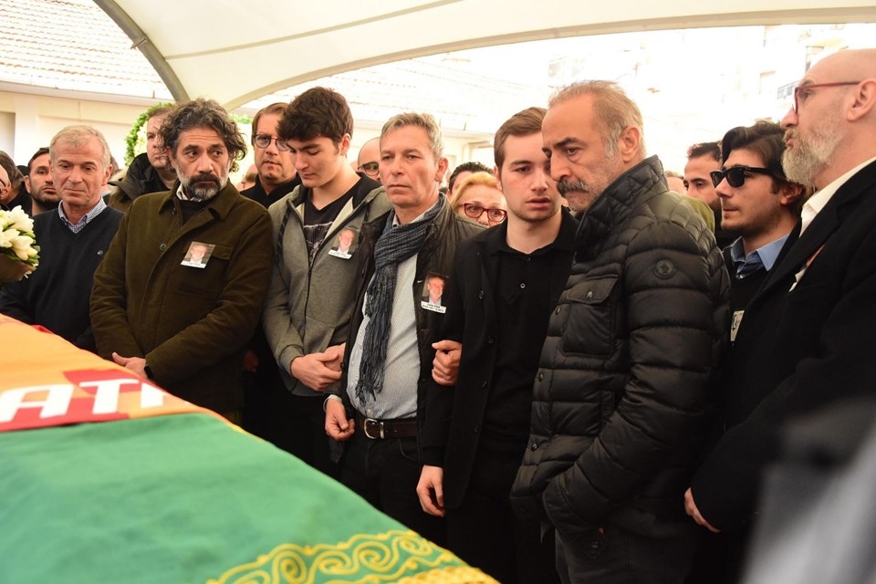 Demet Akbağı dostları yalnız bırakmadı galerisi resim 6