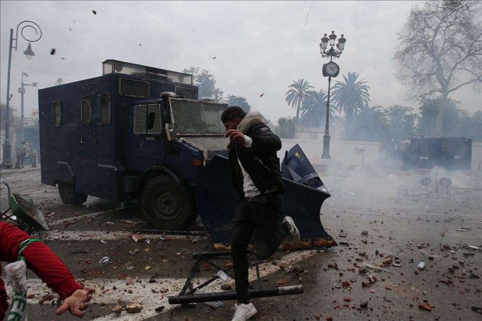 OBJEKTİFLERE TAKILAN BİRBİRİNDEN İLGİNÇ KARELER galerisi resim 2