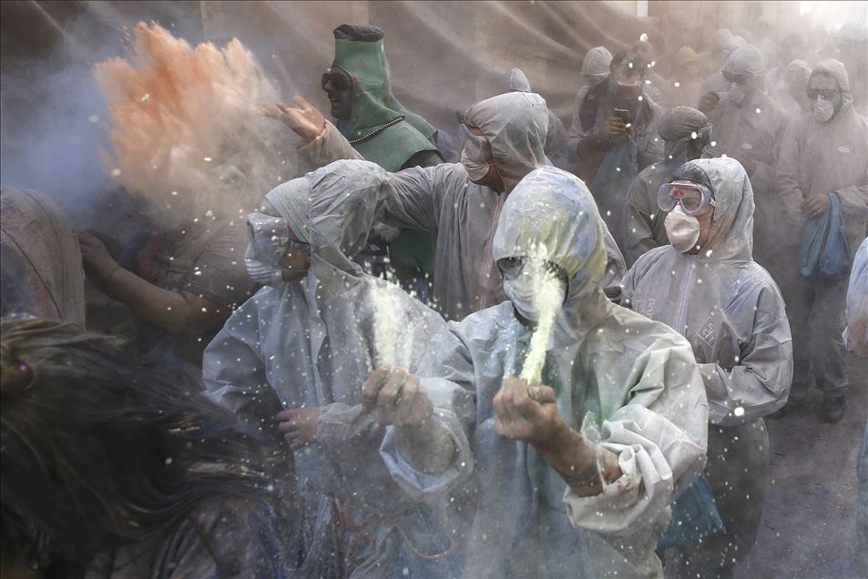 OBJEKTİFLERE TAKILAN BİRBİRİNDEN İLGİNÇ KARELER galerisi resim 24