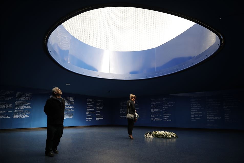 OBJEKTİFLERE TAKILAN BİRBİRİNDEN İLGİNÇ KARELER galerisi resim 4