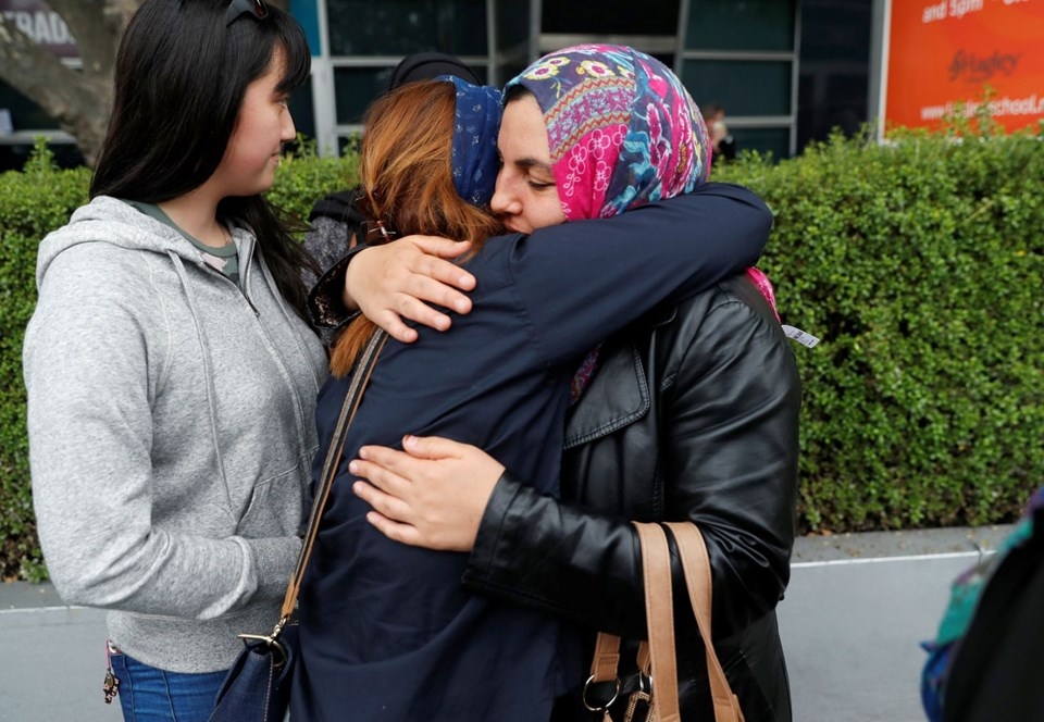 Bir ülke onlar için ağlıyor galerisi resim 17