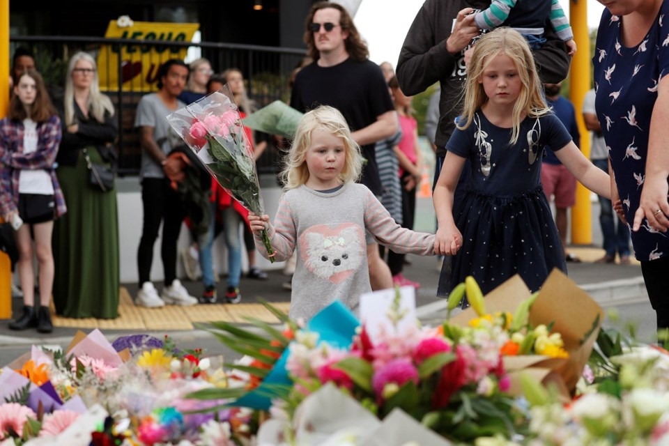 Bir ülke onlar için ağlıyor galerisi resim 7