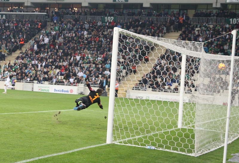Bursaspor - Galatasaray maçından ilgin kareler galerisi resim 11