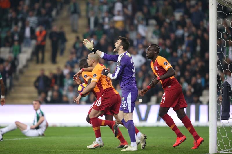 Bursaspor - Galatasaray maçından ilgin kareler galerisi resim 16