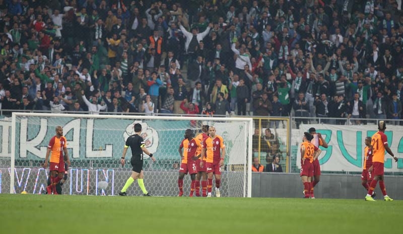 Bursaspor - Galatasaray maçından ilgin kareler galerisi resim 34