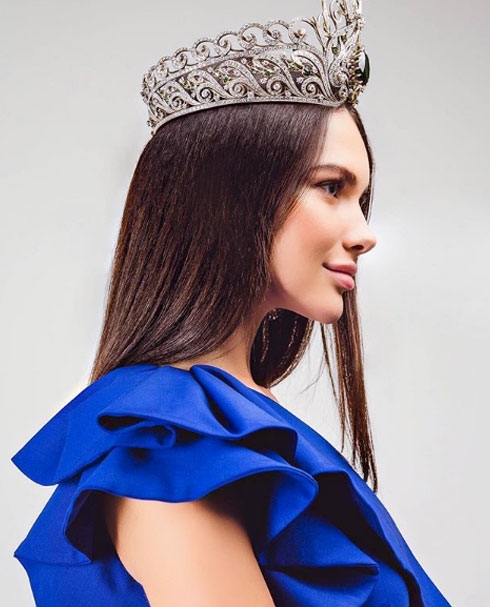 Güzellik kraliçesinin tacı geri alındı galerisi resim 7