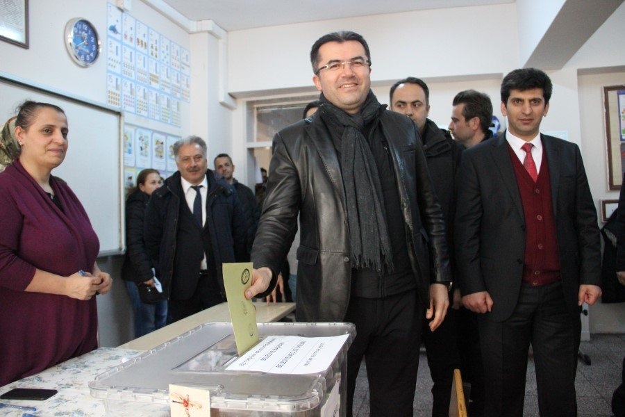 Türkiye sandık başında galerisi resim 18