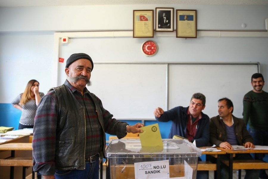 Türkiye sandık başında galerisi resim 19