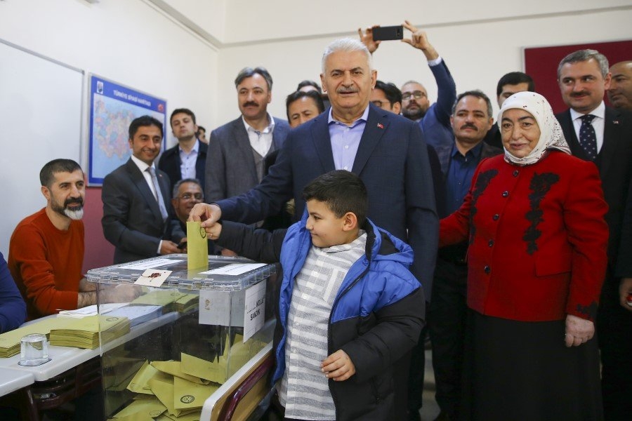 Türkiye sandık başında galerisi resim 8