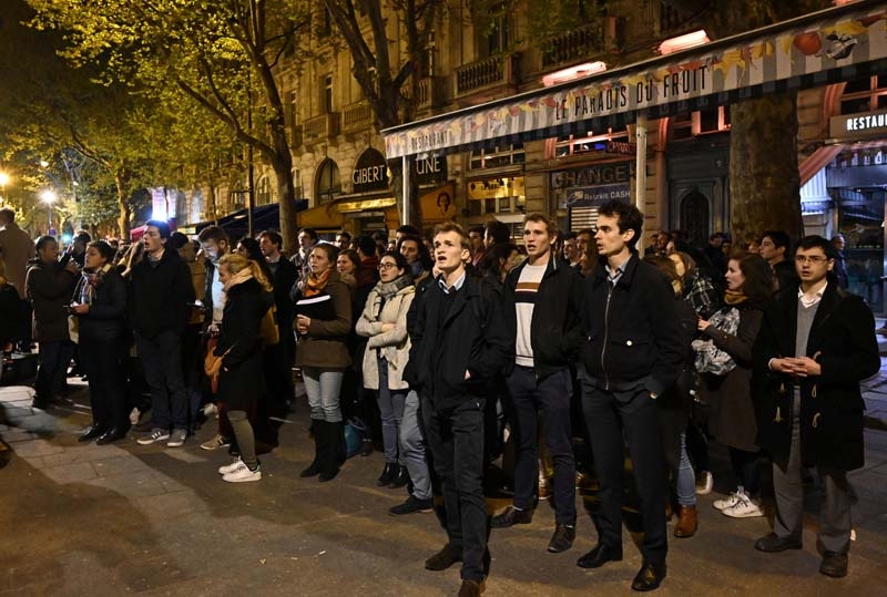 856 yıllık Notre Dame yandı galerisi resim 26